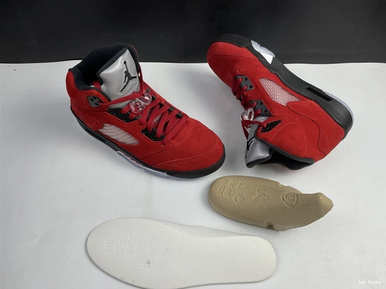 DD0587-600 Bull” “Raging 5 Air Jordan  0325